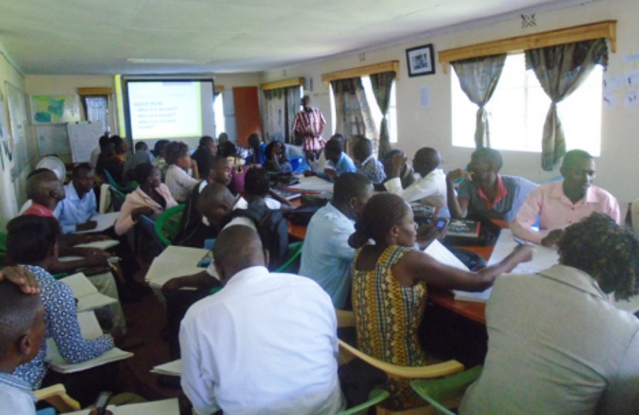 Nuru Kenya helps teachers adopt new literacy training techniques